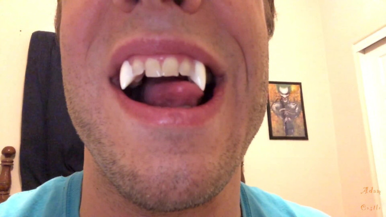 Adam Castle Solo: Vampier plaagt versnipperde Homo voordat ze gaat eten