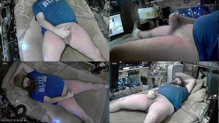 Au79: Masturbasi dan pamer sudut depan tempatku yang baru