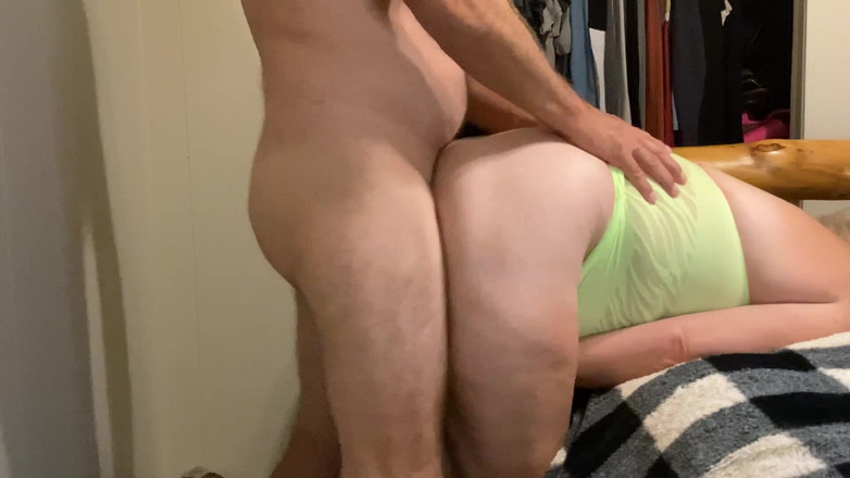 Sallylittle75: Piegami per l'anale