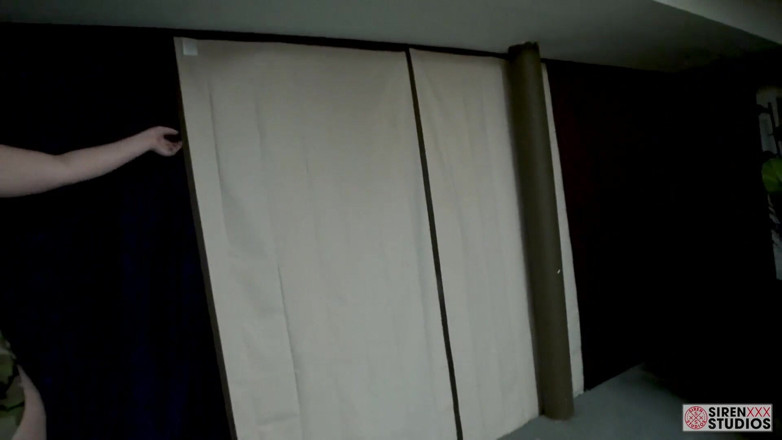 Siren XXX Studios: Jungfrun Peridots första gloryhole