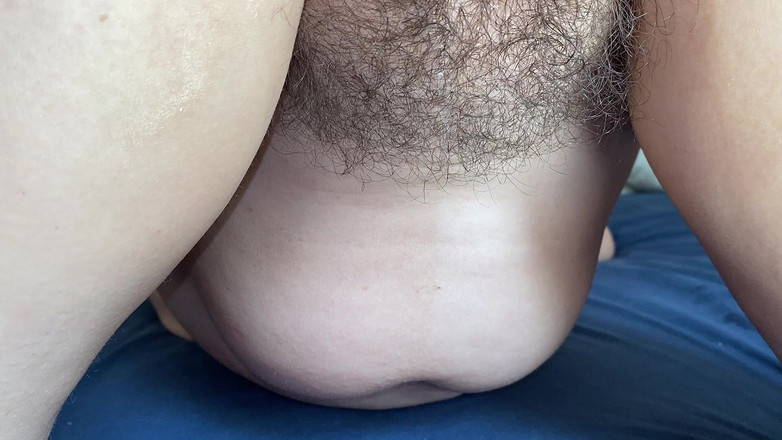 Mary Di: Chlupatý anální creampie 4K HD zblízka roztahování zadku díry.