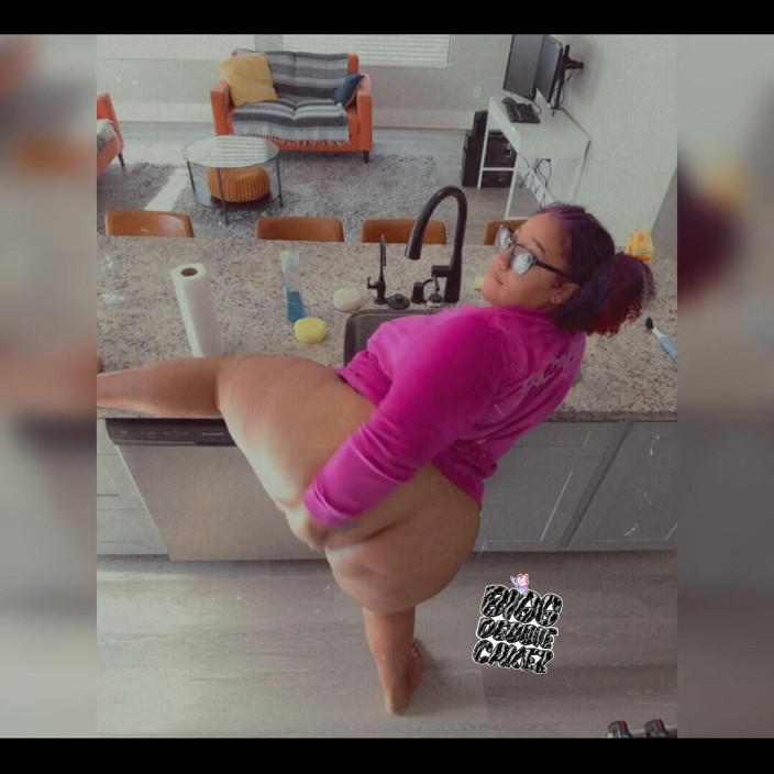 Biggdebbie solo: Bigg Debbie Got Horny While Tryna Cook