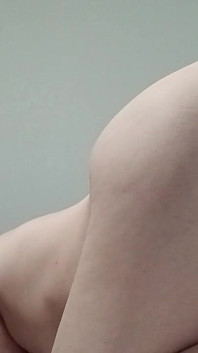Two My Girlfriends Eat My Pussy at the Same Time