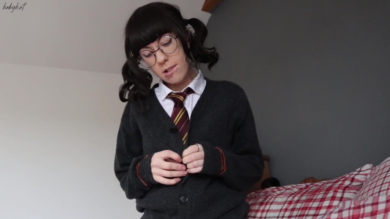 Fetpup: Bareback follando a una chica de gryffindor