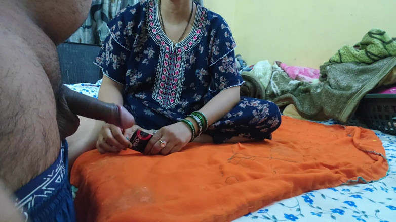 Sexy baby girl: Bhabhi Ko Mc Mai Hi Condom Laga Kar Choda
