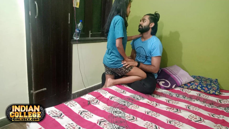 Hindi-Sex: Juicy 18 Year Old Skinny Desi Girlfriend Fucked by Indian Hunk