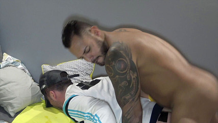 RAW FRENCH PIGS: Yopugn lợn Pháp bị bắn tinh bởi Viktor Rom