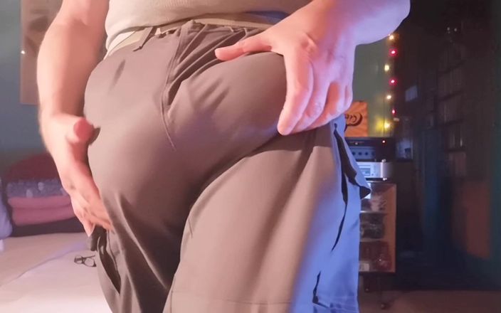 Monster_Meat_: मेरे ब्रांड के नए पतलून में दिखावा