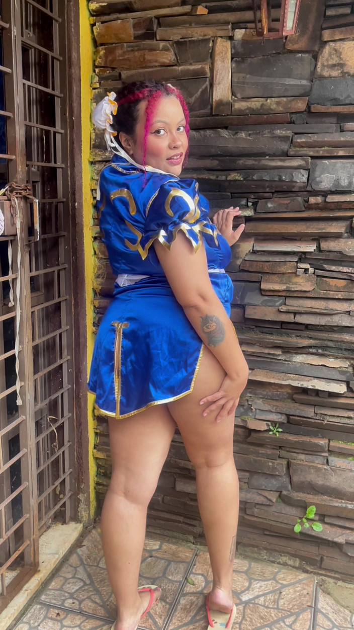 Cutiepiie Chubby: BBW Chun-li, cosplay, exhibitionnisme dans le jardin