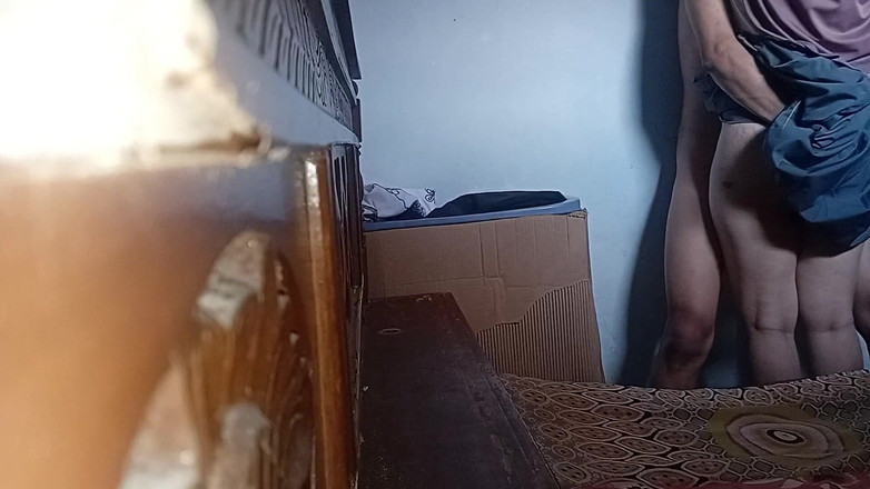 Famly sex: Cumnata mea m-a înjunghiat de trei ori.