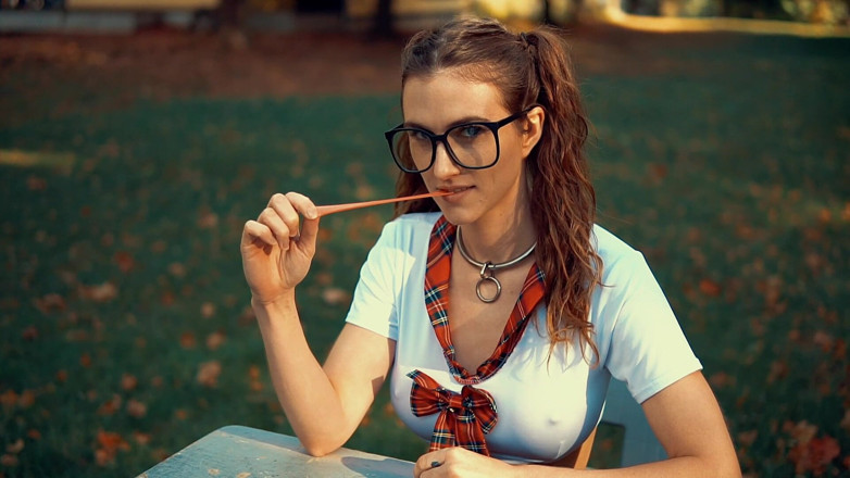 Piper Blush: Uniformă pentru clasă