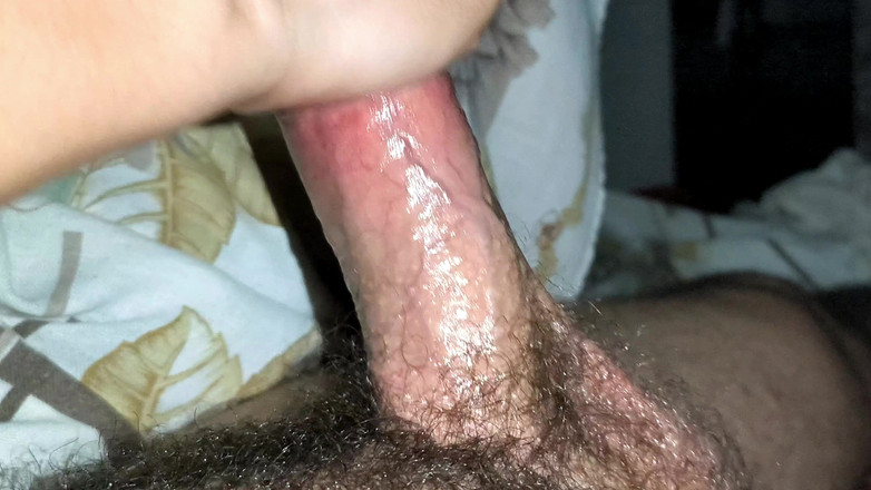 Moroccancouple: 정액을 도와주는 아랍 여친을 핸잡 질싸