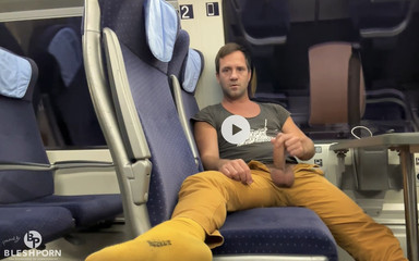 bleshporn: Tim Blesh chevauche le train avec éjaculation