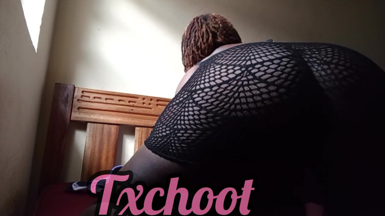 Txc_hoot: I Can Feel Your Dick Is Getting Hard