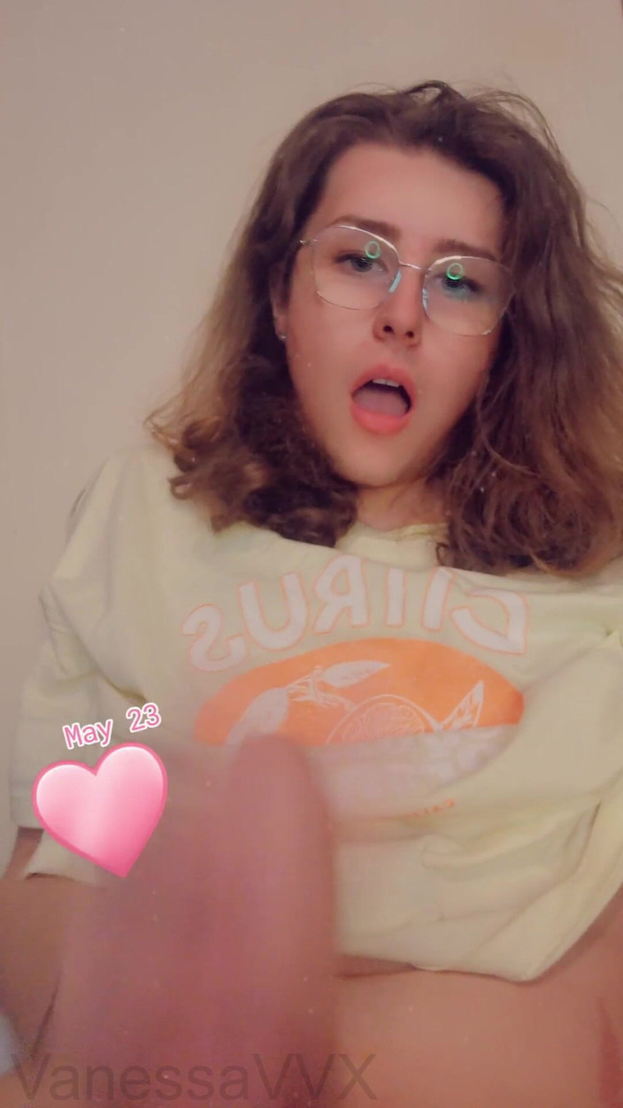 VanessaVVX: ヴァネッサは自分自身を大混乱させ、それをすべて食べてしまう