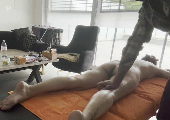 Sirene: 입에 자지까지 마사지