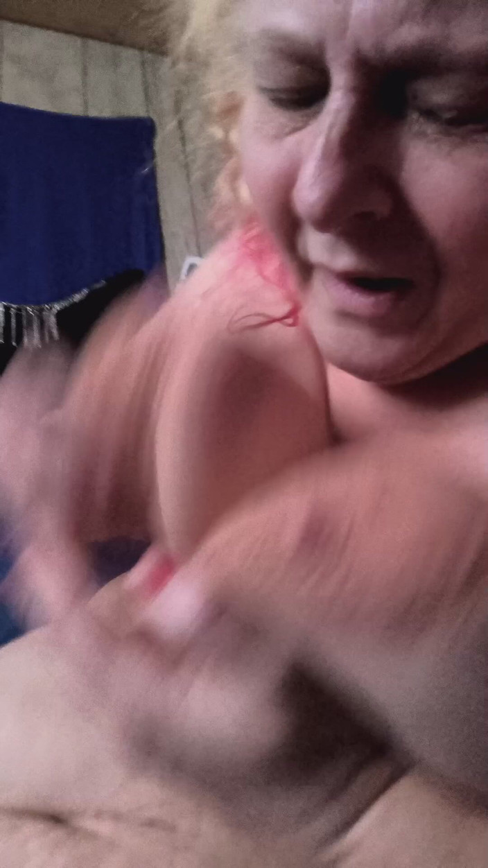 HerculesnVENUS: Ngentot toket cewek nakal ini