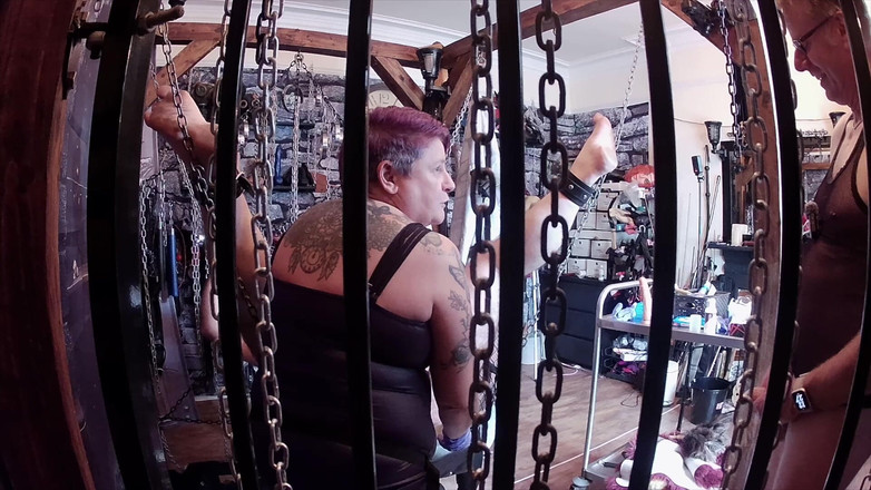 Aaexperiencesltd: Bagian 3:- video gaya pegging sama cewek dominan satana &amp; lanista bear