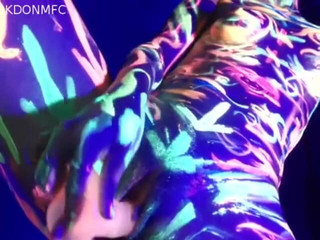 TheRealKittyD: Wat Glow Paint-plezier