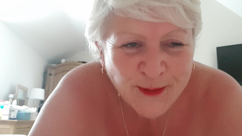 Uk Joolz: Just Tights No Knickers