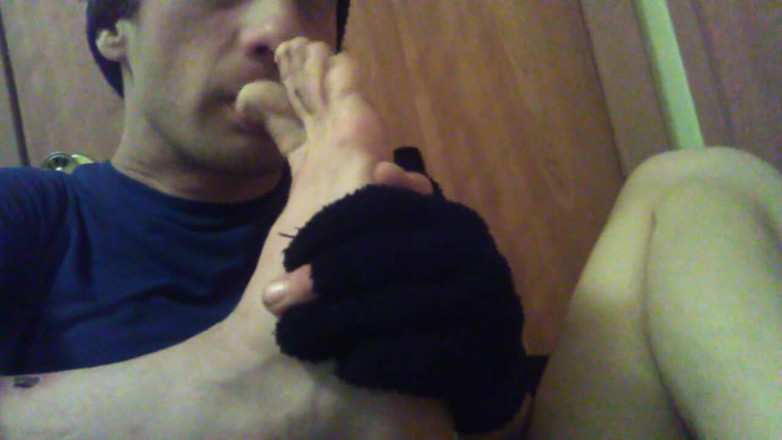 LilTaste: Sniffing and Touching My Dirty Foots and Sock to My...