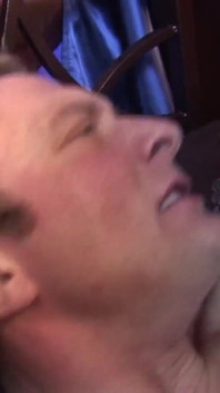 Молодая Aline с большой дыркой, чтобы трахаться