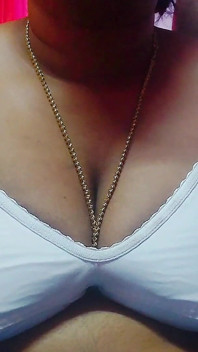 Desi Young Bhabi Mohini Has Sex with Her Boyfriend