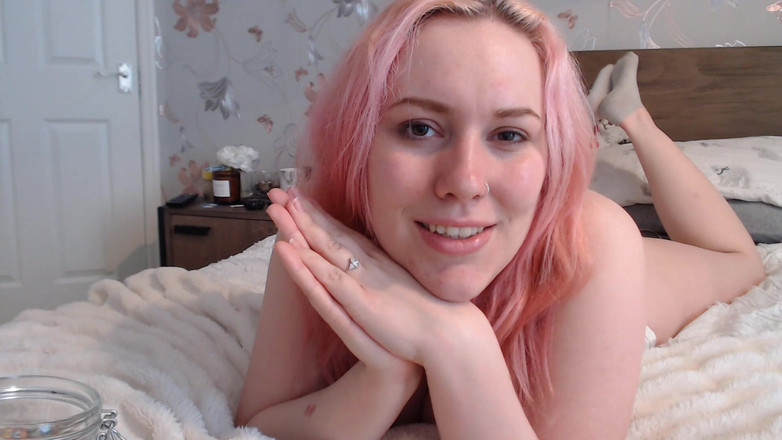 Ripley sweet studio: Крошечные мужчины превращаются в сладкую великаню злое