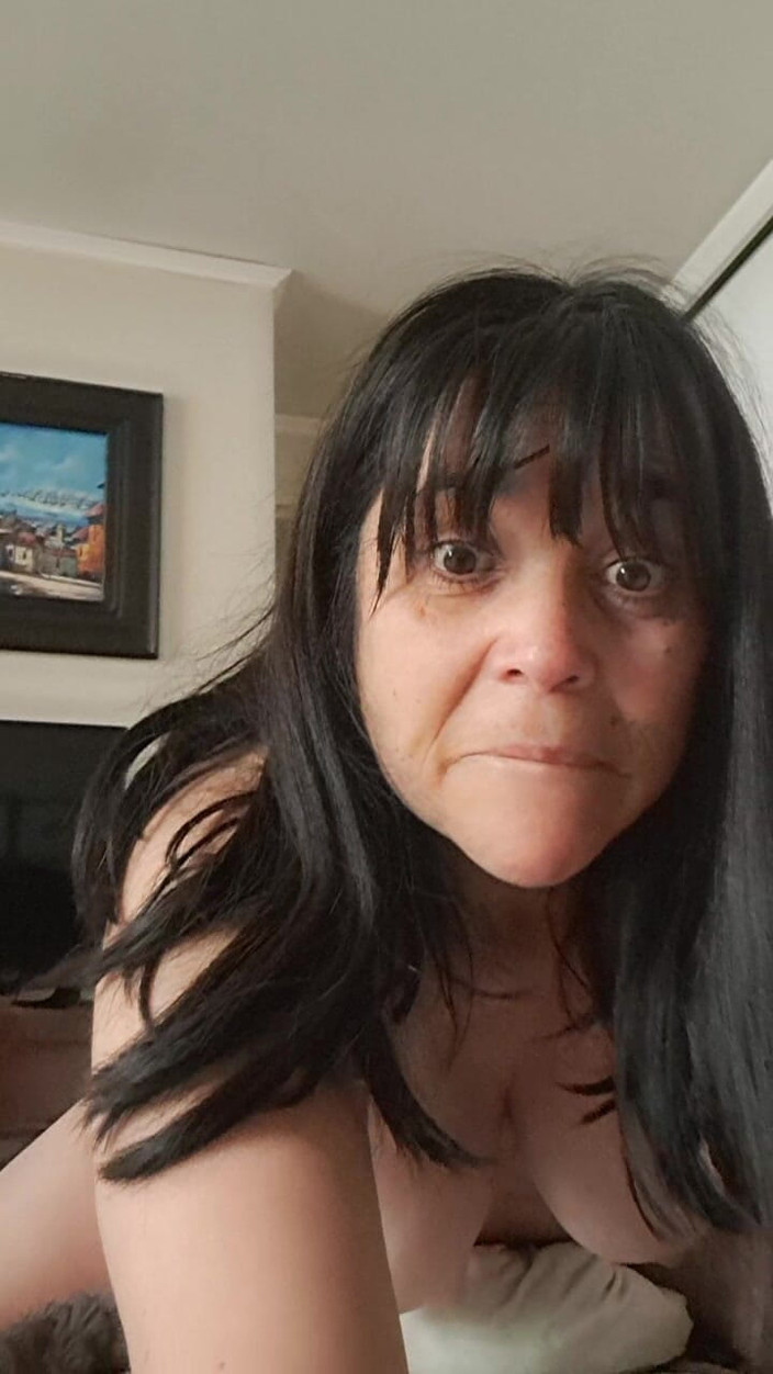 Mommy big hairy pussy: 熟女第一人称视角性爱女牛仔枕头啪