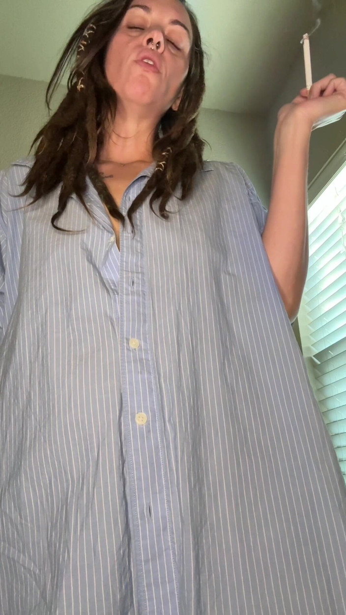Chery Trees: Smoking Makes Me Want to Play with My Pussy