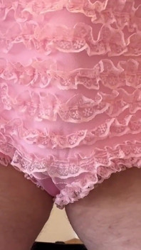 Wixxen in Frills