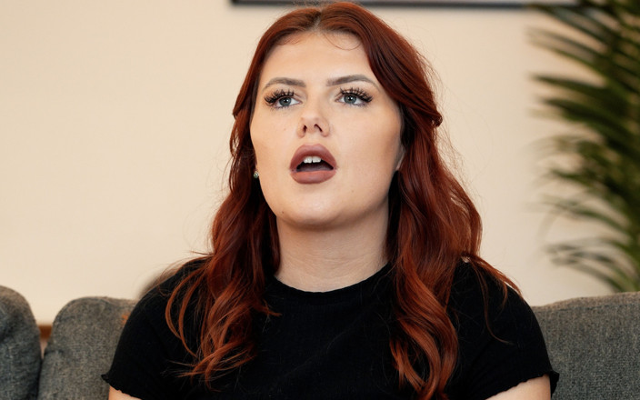 Skinz Contrast: British Redhead Jasmine Brooks Interview