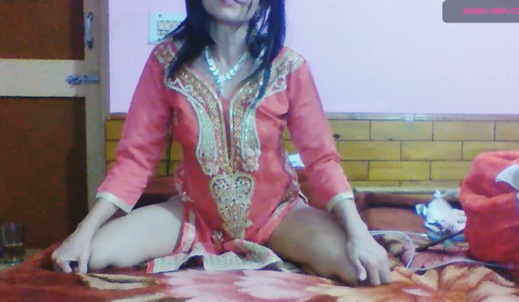 Bolly Karma: 빨고 따먹히는 여친을 보고 있어