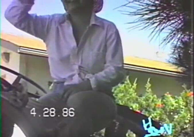 Homegrown Wives: Vintage flashing and smoking from mature slut