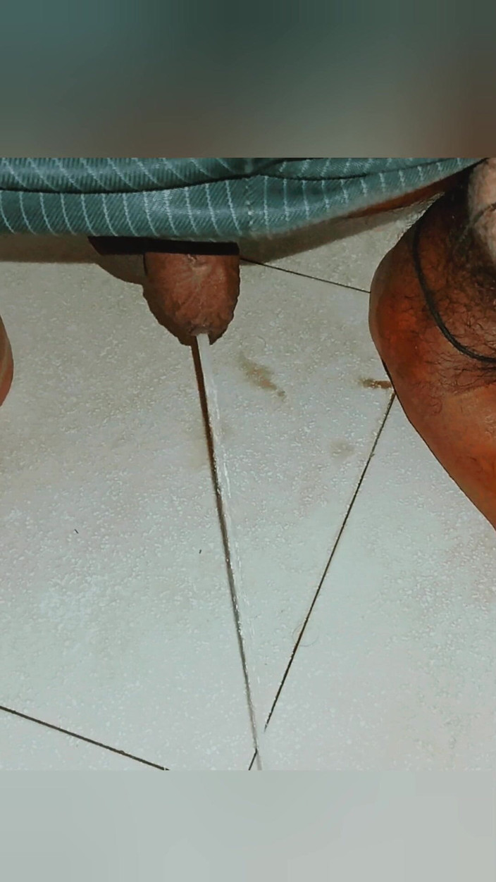 Hot sexy Sneha: Fare pipì nel bagno delle ragazze