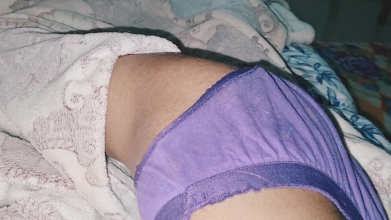 Nickey: Solo in Pants