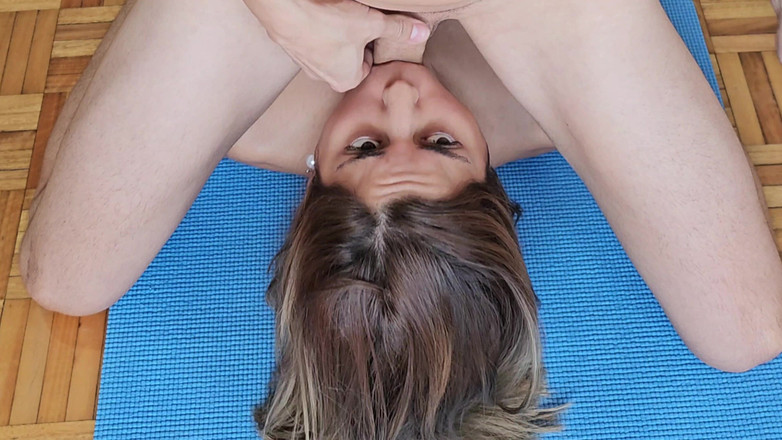 Primiciax: Yogasex - spermaspritzen und natursekt