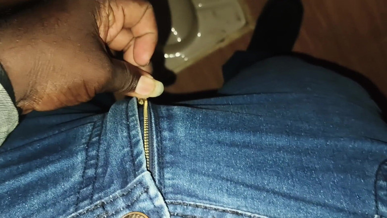 CarvingShovel: 泰米尔男孩公共厕所撒尿 poolu