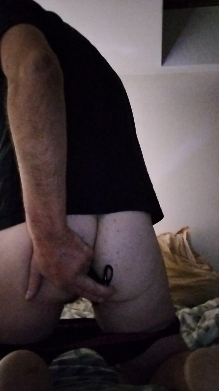 AnaMkeith: Discret masturbazione con un giocattolo nel culo