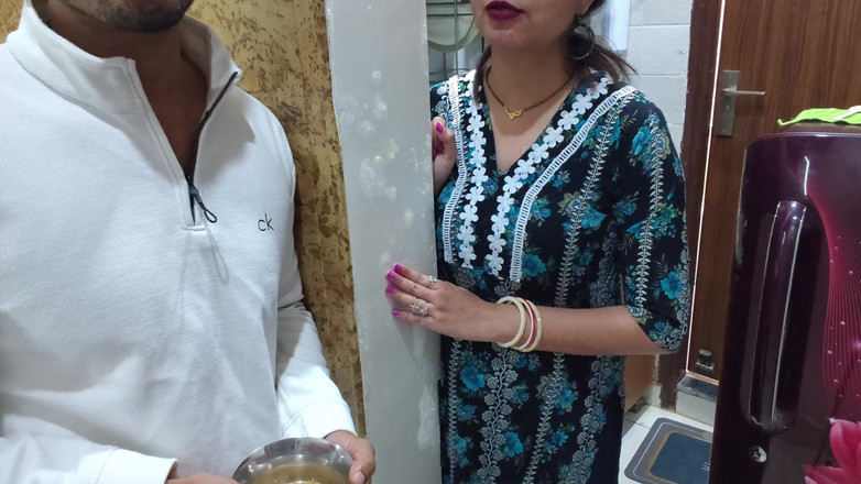 Hornycouple149: 以要求糖为借口让邻居的哥大