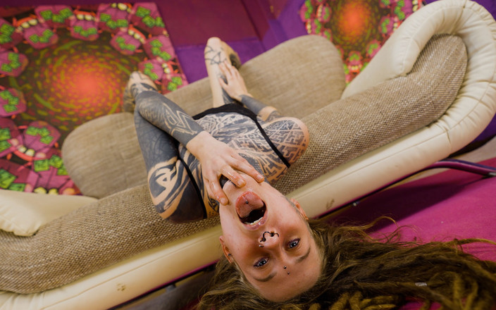 Z-Filmz: Pasangan Bertato Hard Dan Anal Game