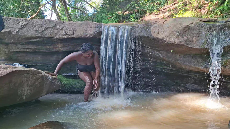 BMCs: En el paraíso, el contacto purro con la naturaleza húmeda...