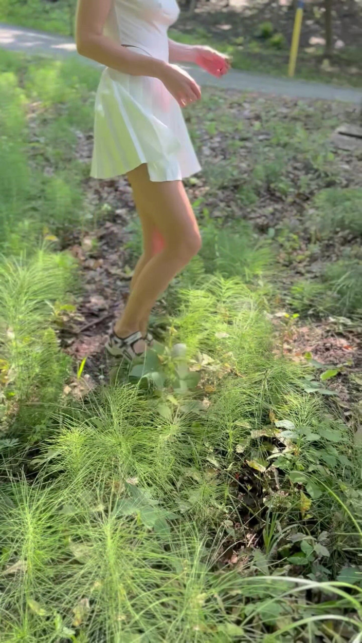Sonya Pretty: Mông trần