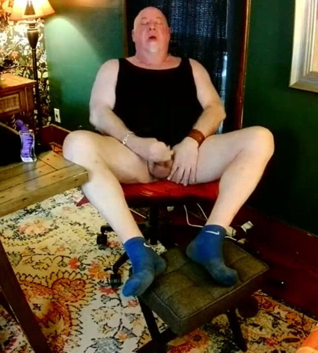 beardaddychub: Beardaddychub se předvádí a stříká!