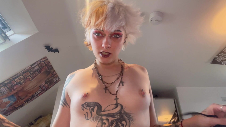 Glitterqueen1999: Black Lipstick Fetish - Goth Girl Makes Her BF a Dirty...
