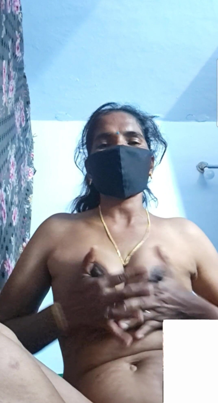 Jayaselvi: तमिल आंटी रेड इनर वीडियो कॉल सर्विस