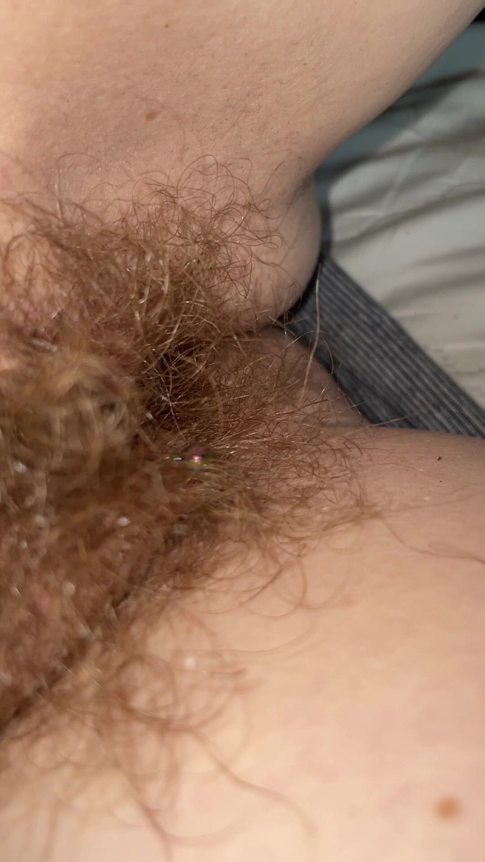 MistressWriggler: One Hair Heaven as a Single Pube Gets Caught Around...