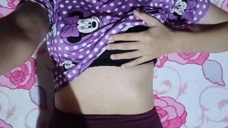 Yuli and tony: Багатий жіночий оргазм з моєю новою піжамою. Я дуже збуджуюсь щоразу, коли ношу їх