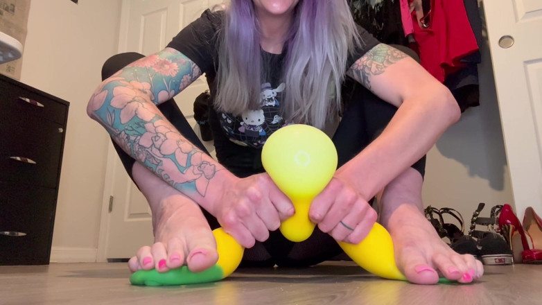 Peppermint Giantess: Stretchy Banana Stříkání velikost 26 stop