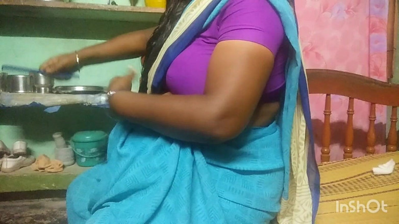 Priyanka314: Handjob makcik suri rumah India